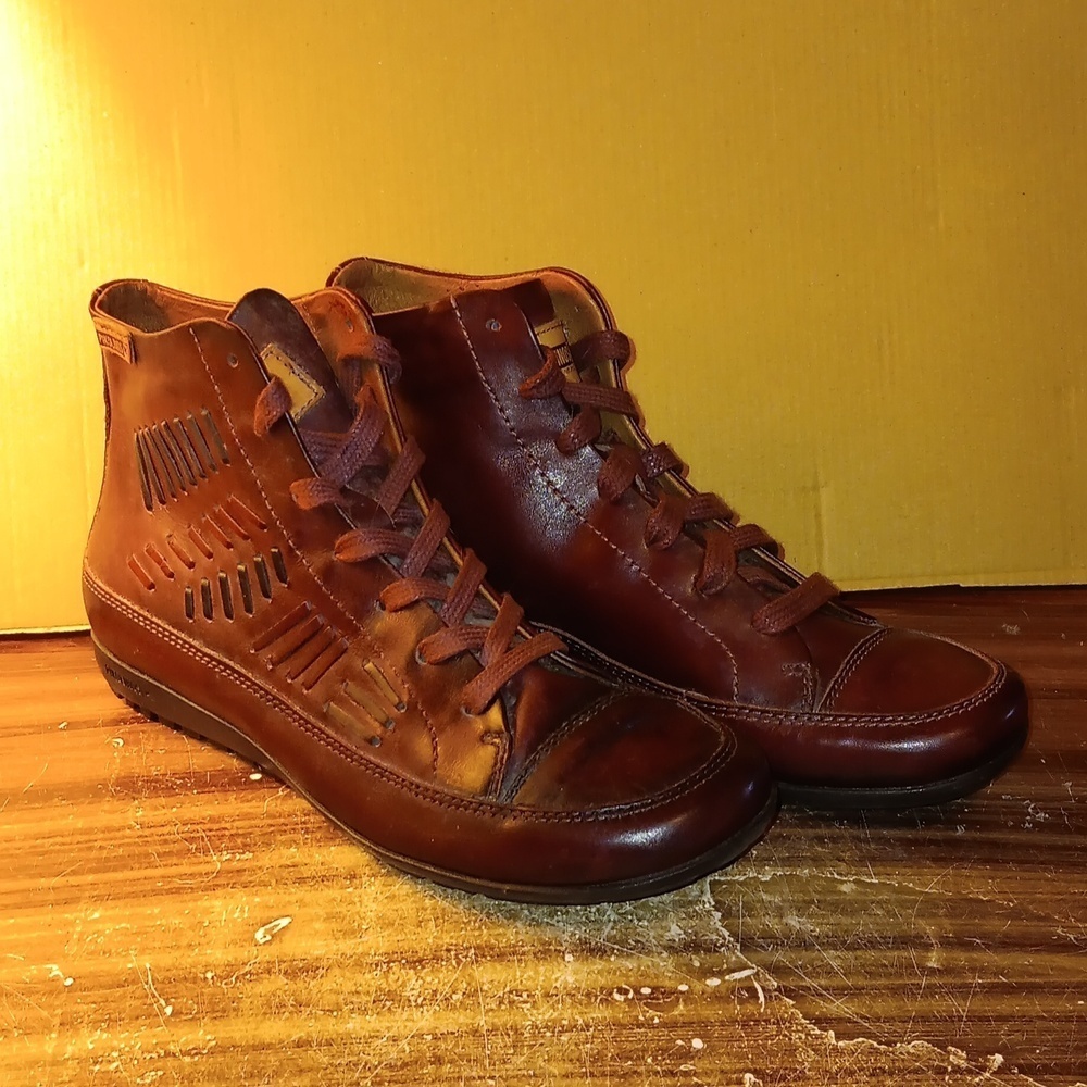 Pikolinos leather ankle boots 👢 sz 37 = 6.5